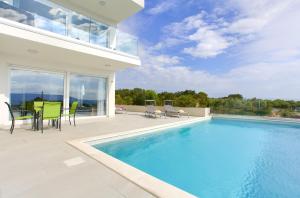 Fotografie z fotogalerie ubytování Villa Helines***** v destinaci Linardići