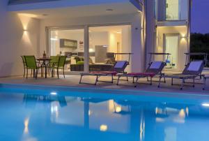 Fotografie z fotogalerie ubytování Villa Helines***** v destinaci Linardići