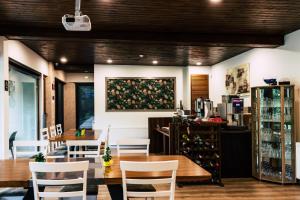 MER Guest House B&B的厨房或小厨房