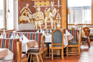 Restaurace v ubytování Hotel Pinzgauerhof - Inclusive Evening Dinner and Joker Card in summer