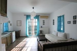 Gallery image of Studios Argyri in Agios Kirykos