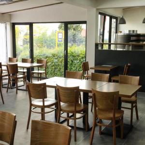 Posedenie v ubytovaní Restaurace a penzion U Hasičů
