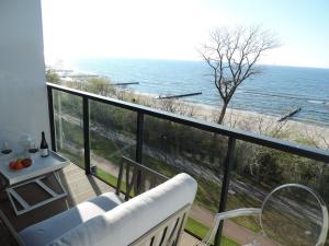 einen Balkon mit Meerblick in der Unterkunft Apartament 514 Seaside z widokiem na morze in Kołobrzeg