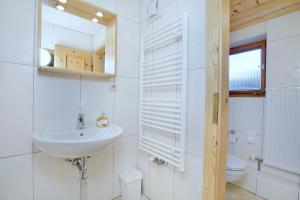 A bathroom at Fasserhof