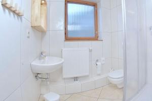 A bathroom at Fasserhof