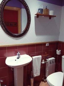 Afbeelding uit fotogalerij van Hotel Rural del Médico in Regumiel de la Sierra