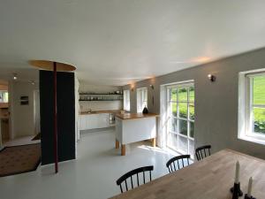 Cucina o angolo cottura di Stenhuset i Pilbrodalen