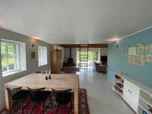 Cucina o angolo cottura di Stenhuset i Pilbrodalen