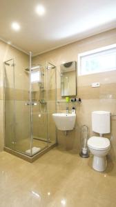 Kúpeľňa v ubytovaní White Apartman Siófok 2