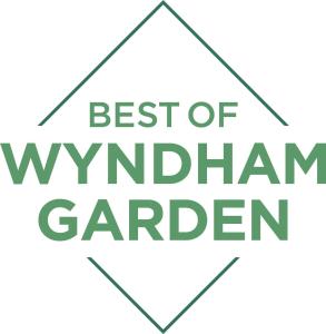 lo mejor del logotipo del jardín de Wimbledon en Wyndham Garden Greensboro, en Greensboro