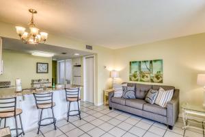 Gallery image of Gulf Shores Surf & Raquet Club Condos in Gulf Shores