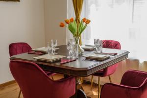 Restoranas ar kita vieta pavalgyti apgyvendinimo įstaigoje Ultracentral luxury apartment