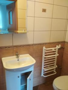 Kúpeľňa v ubytovaní Pokoje gościnne NATALIA