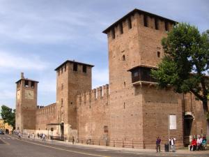 Fotografie z fotogalerie ubytování CASTLE VIEW LODGE intero appartamento Verona centro storico v destinaci Verona