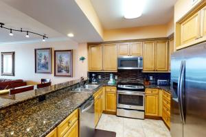 Gallery image of Azure Beah Resort - 2nd & 3rd Floor Condos in Fort Walton Beach