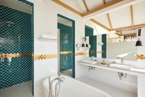 Koupelna v ubytování Sun Siyam Iru Veli - 24 Hours Premium All-Inclusive with Free Transfers