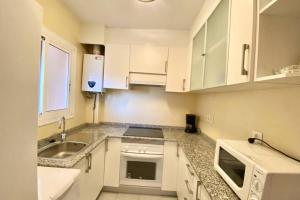 Fotografie z fotogalerie ubytování Nereo 7 Primera Linea de Playa San Juan Piscina, Parking wifi Inmobiliaria Leo v destinaci Alicante