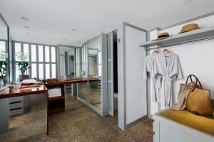 Fotografie z fotogalerie ubytování The Surin Phuket v destinaci Surin pláž