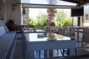 A seating area at 7 Islands