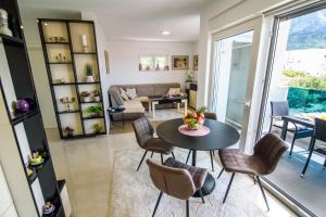 Kuchyň nebo kuchyňský kout v ubytování Lorena Luxury Apartment