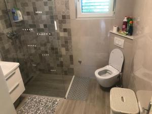 Ένα μπάνιο στο Holiday Home Jovis +53 φωτογραφίες