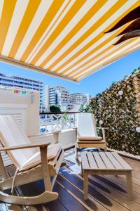 Gold Suites - Luxurious apartment - Sea view tesisinde bir balkon veya teras