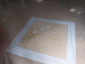 Certifikát, hodnocení, plakát nebo jiný dokument vystavený v ubytování Apollo Hotel