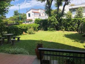 A garden outside Gelso