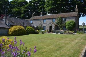 Gallery image of Haddon Grove Farm Cottages in Bakewell