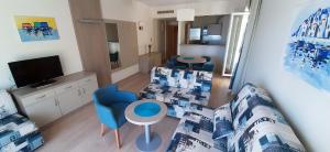 TV a/nebo společenská místnost v ubytování Apartments Villa Loznica