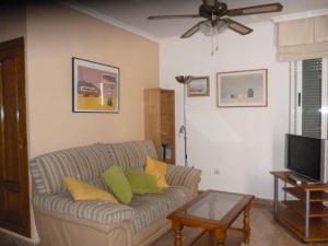 TV a/nebo společenská místnost v ubytování Bahía de Vera Apartamento Mamen