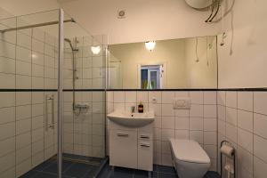 Kylpyhuone majoituspaikassa Admirala nams