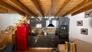 Køkken eller tekøkken på Casa dos Jasmins by Lisbon Village Apartments