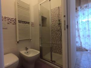 Koupelna v ubytování B&B Al Vecchio Olmo
