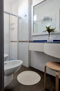 Koupelna v ubytování Hotel Madison