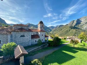 Imagen de la galería de Hotel La Cuna del Sella, en Oseja de Sajambre