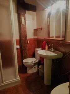 Koupelna v ubytování Casa Rural Altzuste Landetxea + 36 fotografií
