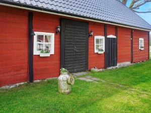 Hoone, kus puhkemaja asub