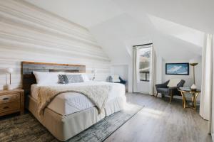 Gallery image of Glacier View Lodge in Sunwapta