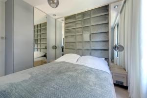 Posteľ alebo postele v izbe v ubytovaní 3 City apartments - Syma