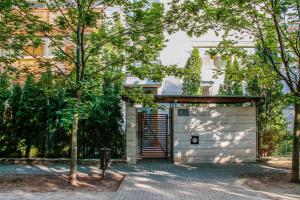 Imagen de la galería de The Bluedeck Wellness Apartment, en Balatonfüred