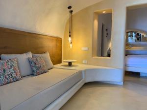 Ένα ή περισσότερα κρεβάτια σε δωμάτιο στο Chic Hotel Santorini