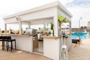 Bazén v ubytování Hotel Carlton nebo v jeho okolí