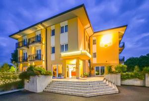 Gallery image of Hotel Nuova Barcaccia in Peschiera del Garda