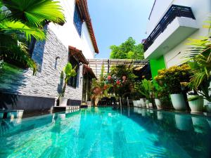 Bazén v ubytování Anh Family Homestay nebo v jeho okolí