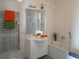 Koupelna v ubytování Kaiser - Ferienwohnungen Dreiburgenblick