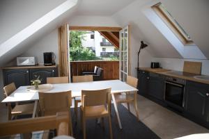 A kitchen or kitchenette at Marktplatz14 - Berchtesgaden Zentrum