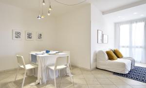 Posedenie v ubytovaní CASA DEL FARO PORTOPALO + 10 fotografií