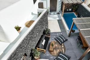 Piscina di Floria Suites o nelle vicinanze