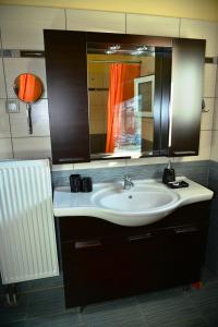 Koupelna v ubytování Sea View Luxury Apartment Plataria + 16 fotografií